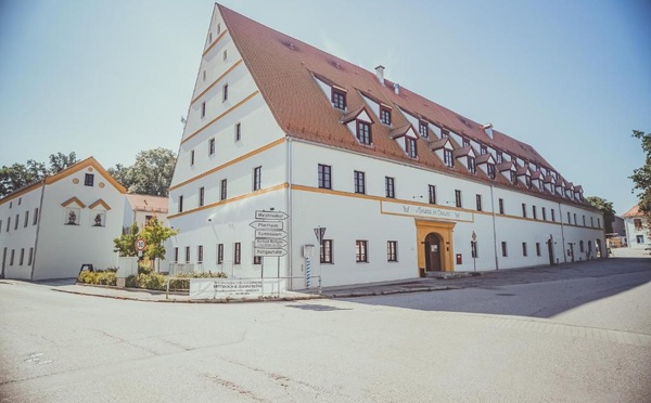 J8 : Tocna / Eggenfelden